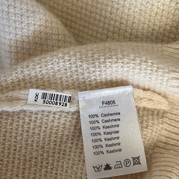 Lacoste Vintage Cashmere Sweater Cream scoop neck - Picture 7 of 9